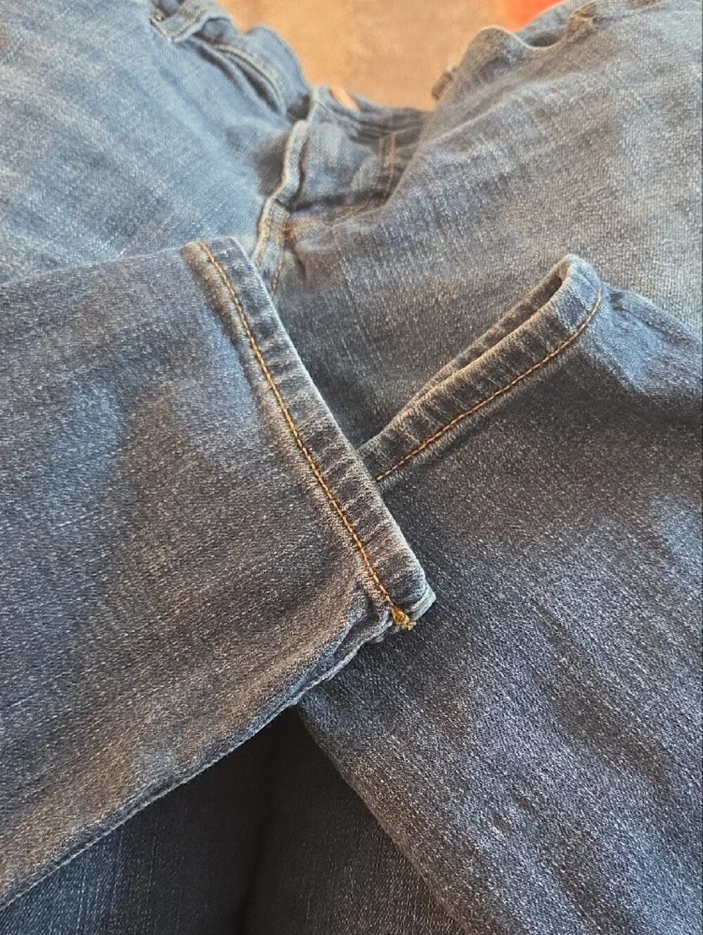 Lucky Brand Men’s Slim Straight Jeans in Light Blue Wash